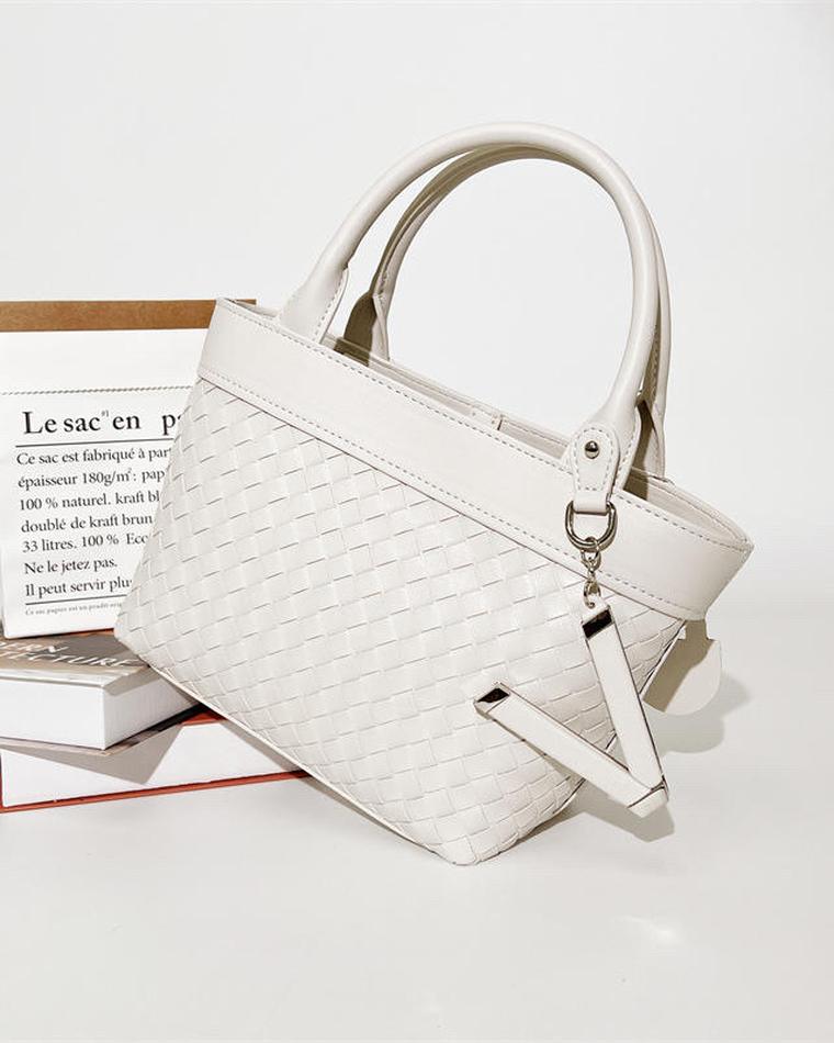 Elvion bags and wallets — workshop and product photo 8